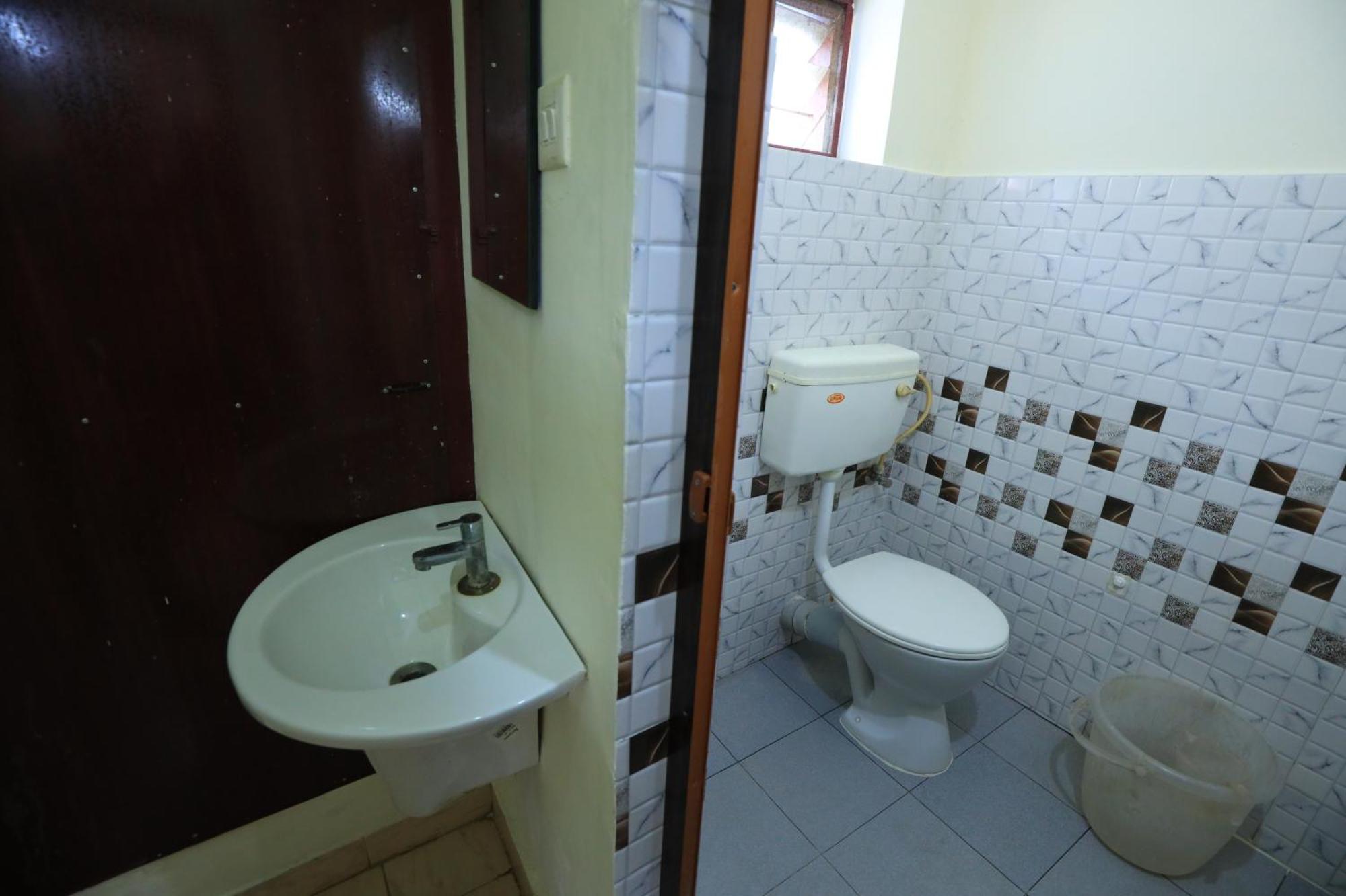 Hotel Gamas Inn Thiruvananthapuram Zewnętrze zdjęcie